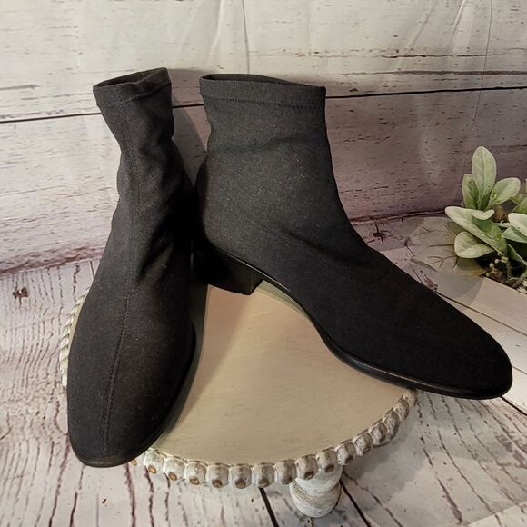 LAUREN Ralph Lauren Gray Fabric Stretch Ankle Bootie Size 8.5B - Picture 1 of 16